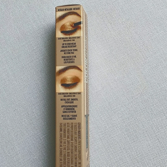 Maybelline ColorStrike eyeshadow pen - Picture 7 of 8